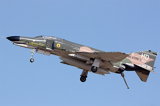 avion de chasse F-4 Phantom